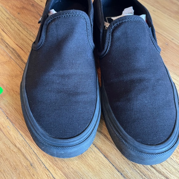 Vans - Picture 3 of 5